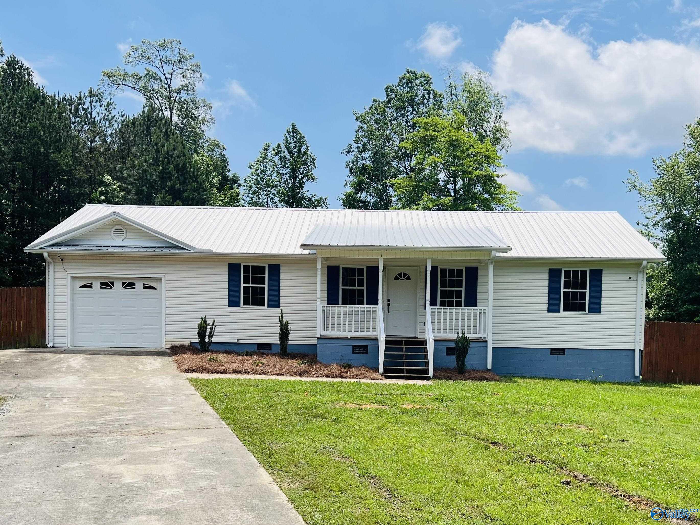 214 Cottonwood Circle, Boaz, Alabama image 1