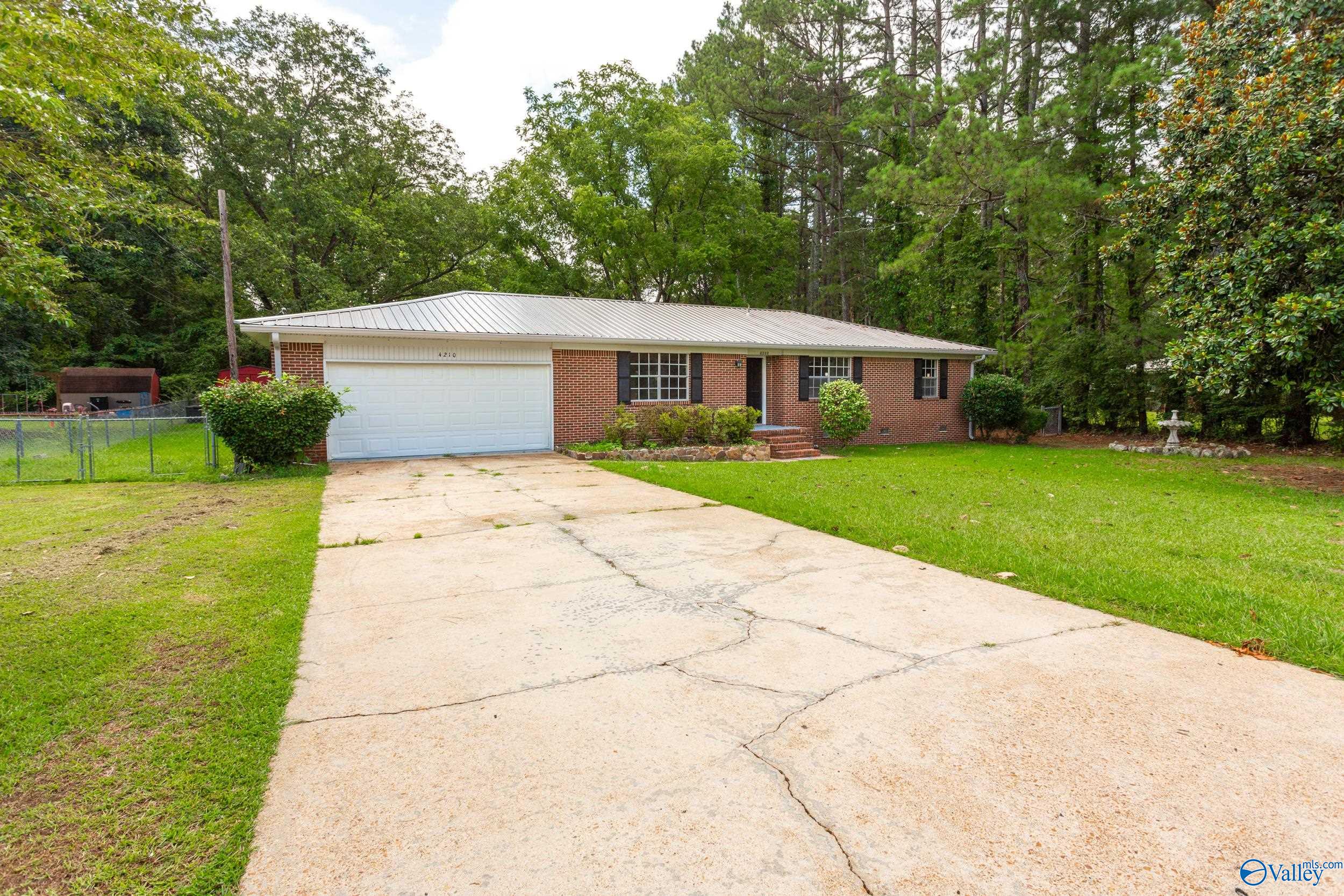 4210 South Point Circle, Southside, Alabama image 3