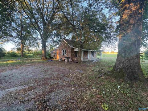 Photo of 1333 Honeysuckle Lane, Town Creek, AL 35672 (MLS # 21902109) Photo of 1333 Honeysuckle Lane, Town Creek, AL 35672 (MLS # 21902109)