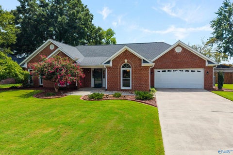 Homes For Sale - 11017 Willingham Drive<br/> Madison County, Huntsville, AL 35803