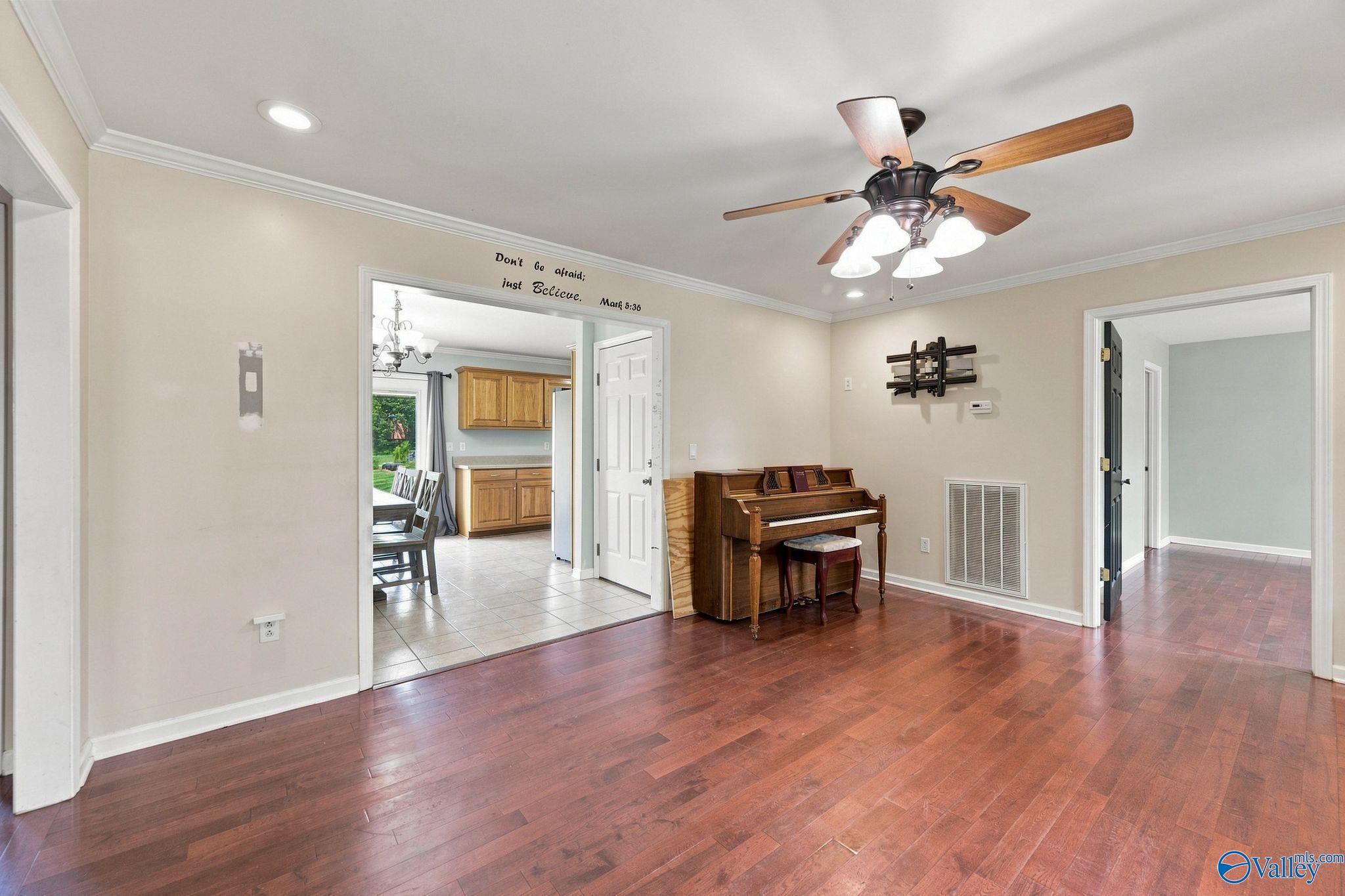 300 County Road 1292