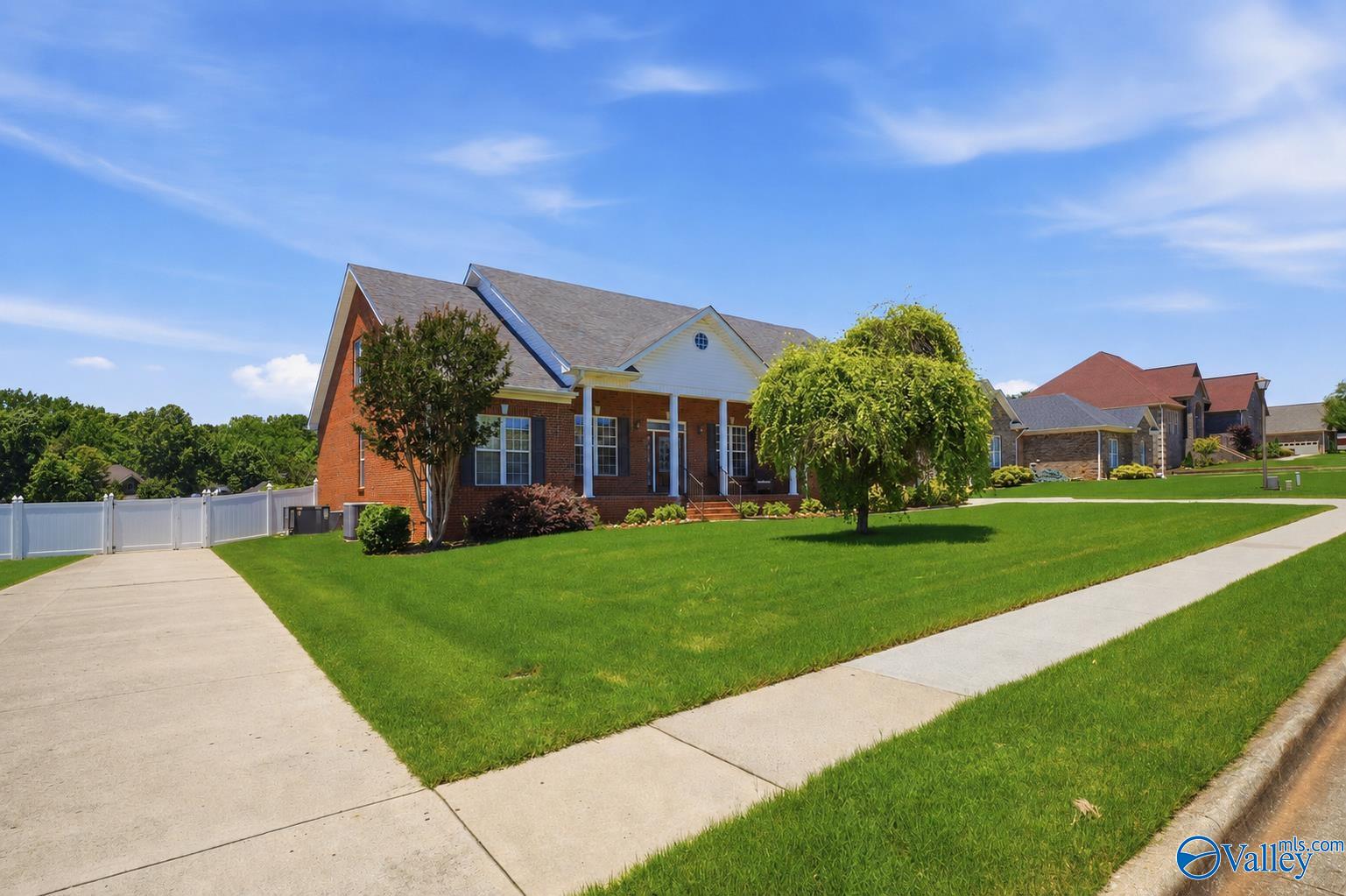 128 Spearpoint Lane