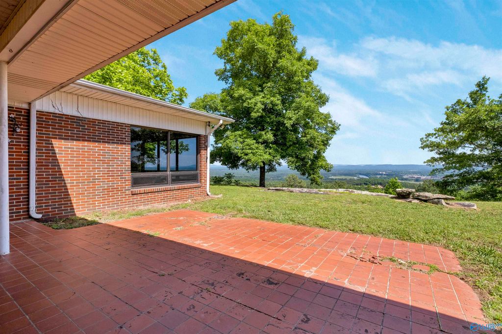 1131 Bellevue Drive photo 48