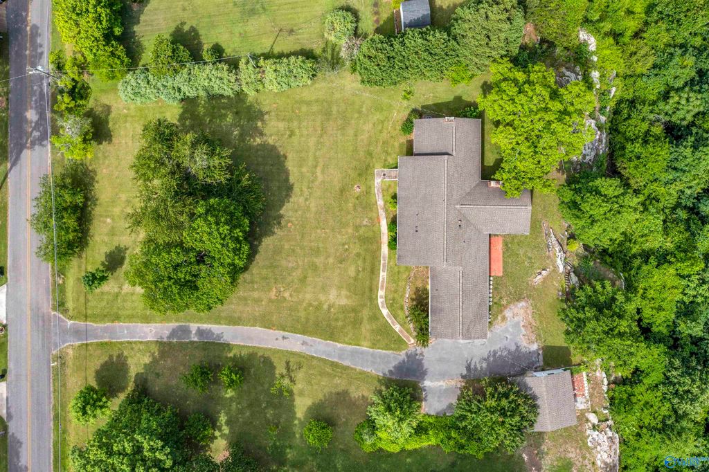 1131 Bellevue Drive photo 11