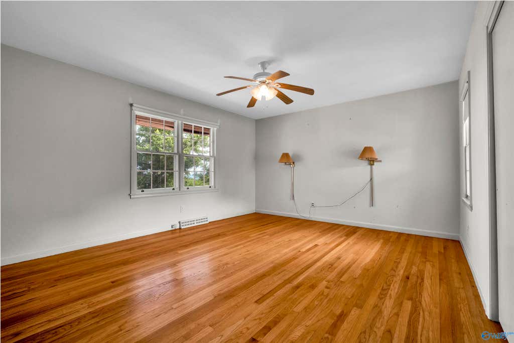 1131 Bellevue Drive photo 37