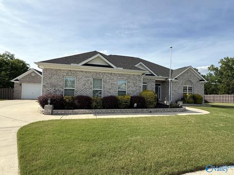 Homes For Rent - 219 Woodgrove Drive<br/> Madison, AL 35757
