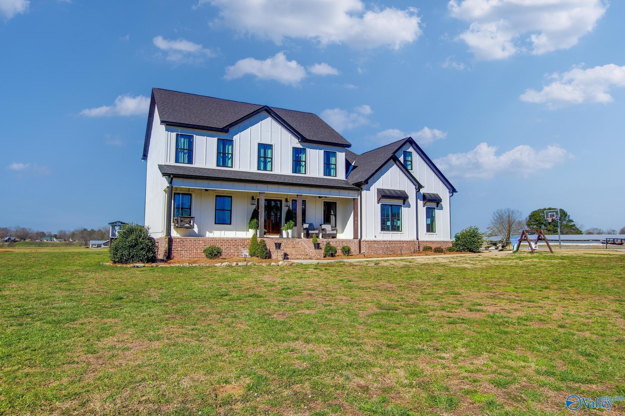3289 Huckaby Bridge Road, Hartselle, Alabama image 1