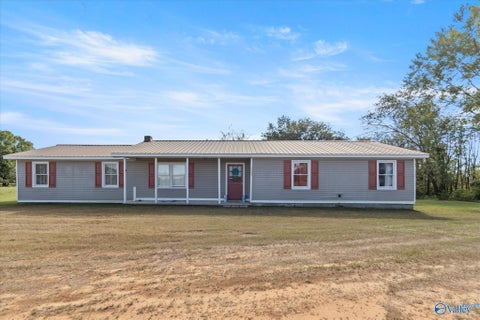Homes For Sale - 21181 Alabama Highway 157<br/> Town Creek, AL 35672