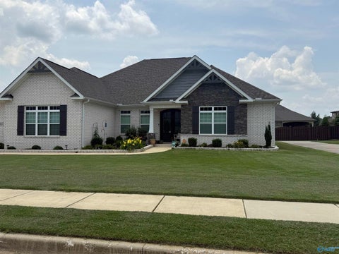 Apartment For Sale - 14847 Commonwealth Drive<br/> Limestone County, Athens, AL 35613