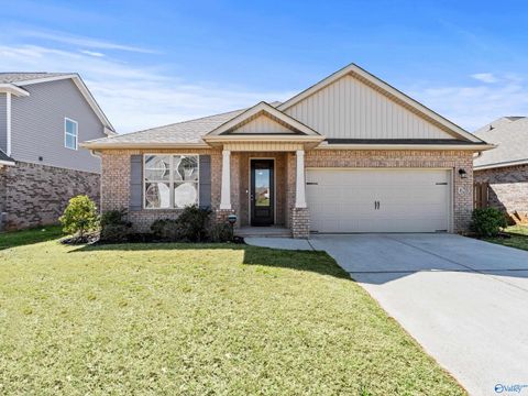 Homes For Sale - 626 Magnolia Place Lane<br/> Hartselle, AL 35640