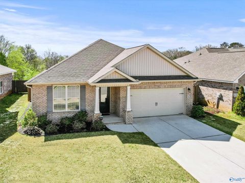 Homes For Sale - 626 Magnolia Place Lane<br/> Hartselle, AL 35640