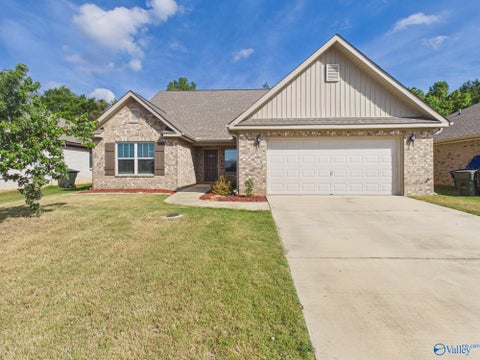 Homes For Sale - 208 Green Garden Drive<br/> Harvest, AL 35749