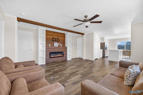 Mobile Home For Sale - 406 County Road 846<br/> Crossville, AL 35962