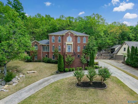 Homes For Sale - 1625 Chandler Road<br/> Huntsville, AL 35801