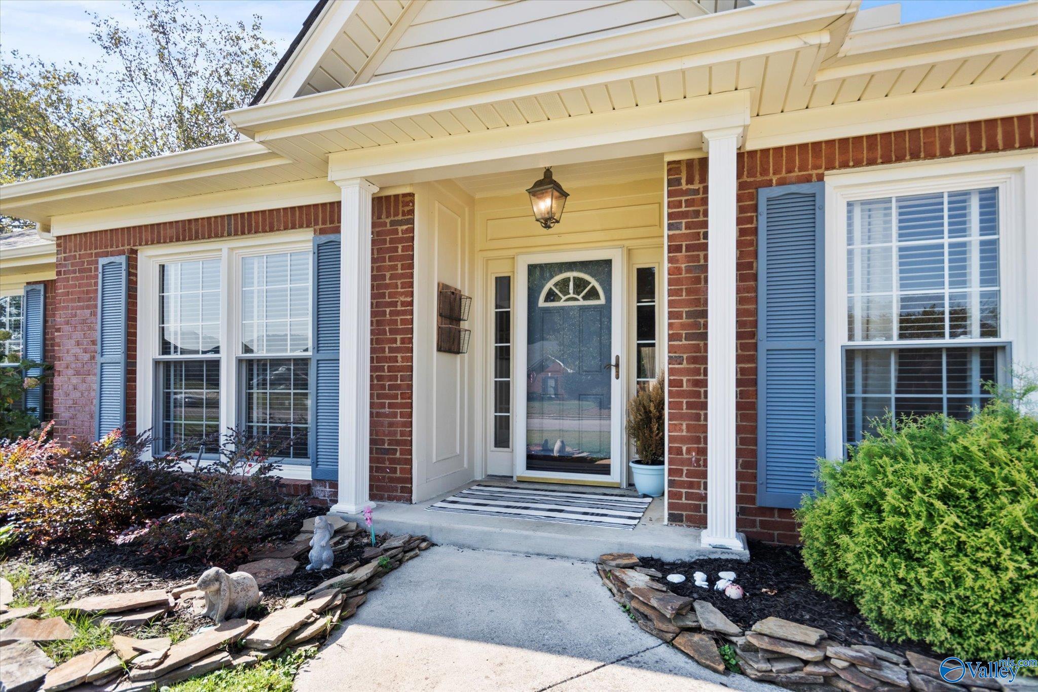 2819 Willowick Trail