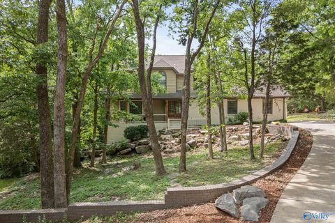 Homes For Sale - 2517 Garth Road<br/> Huntsville, AL 35801