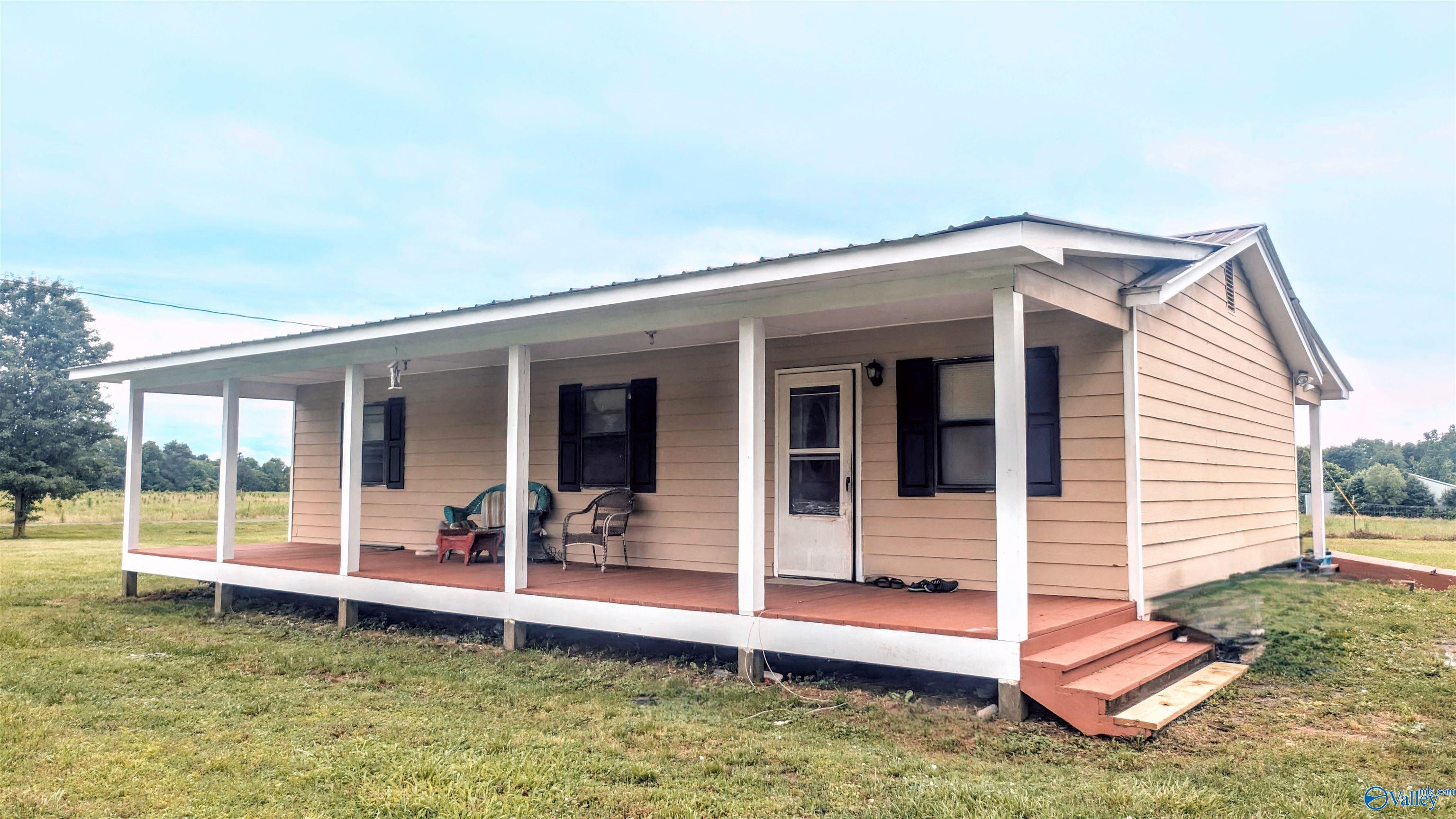 735 Barron Drive, Fyffe, Alabama image 2