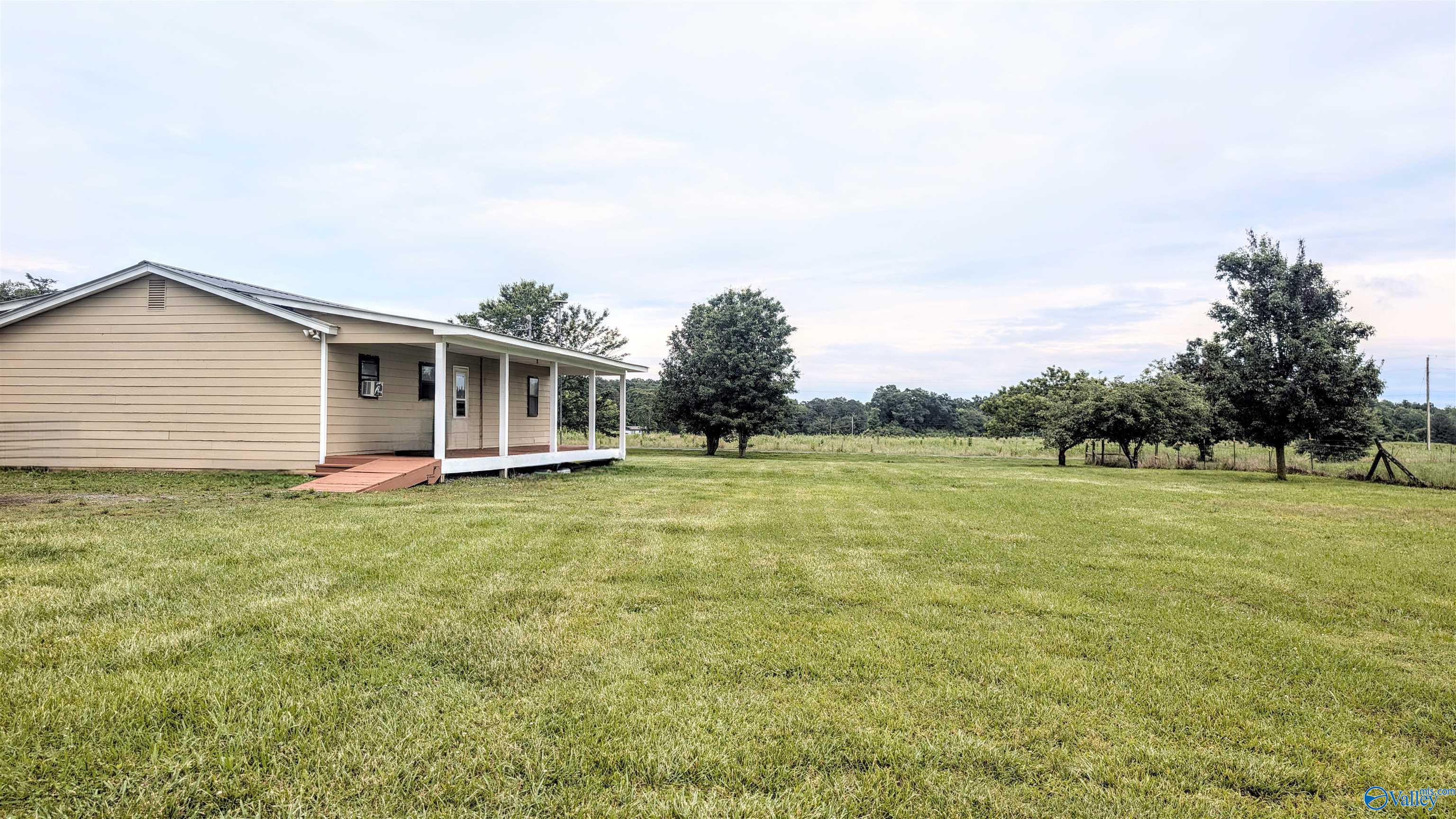735 Barron Drive, Fyffe, Alabama image 6
