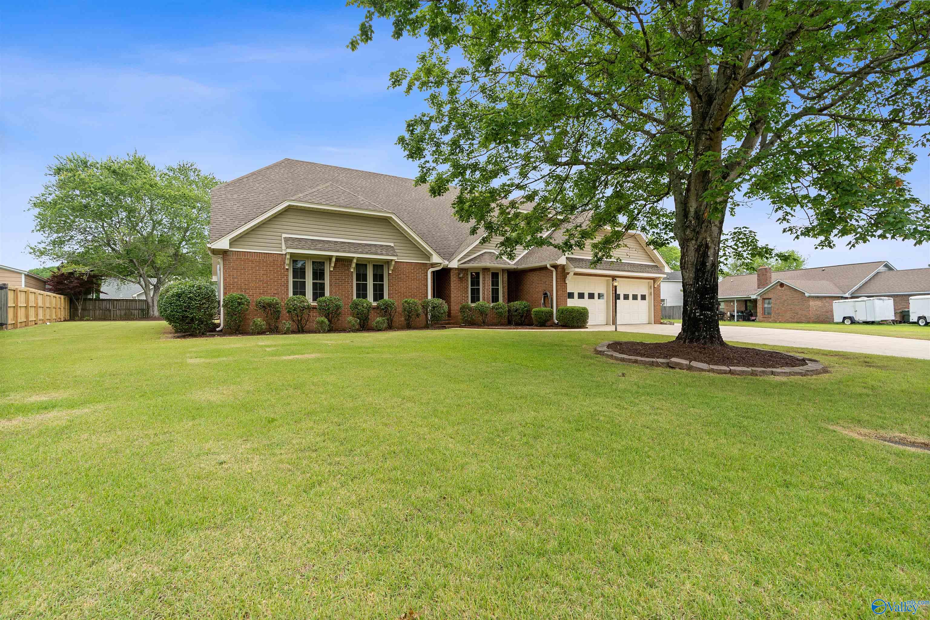 2303 Chatam Avenue, Decatur, Alabama image 2