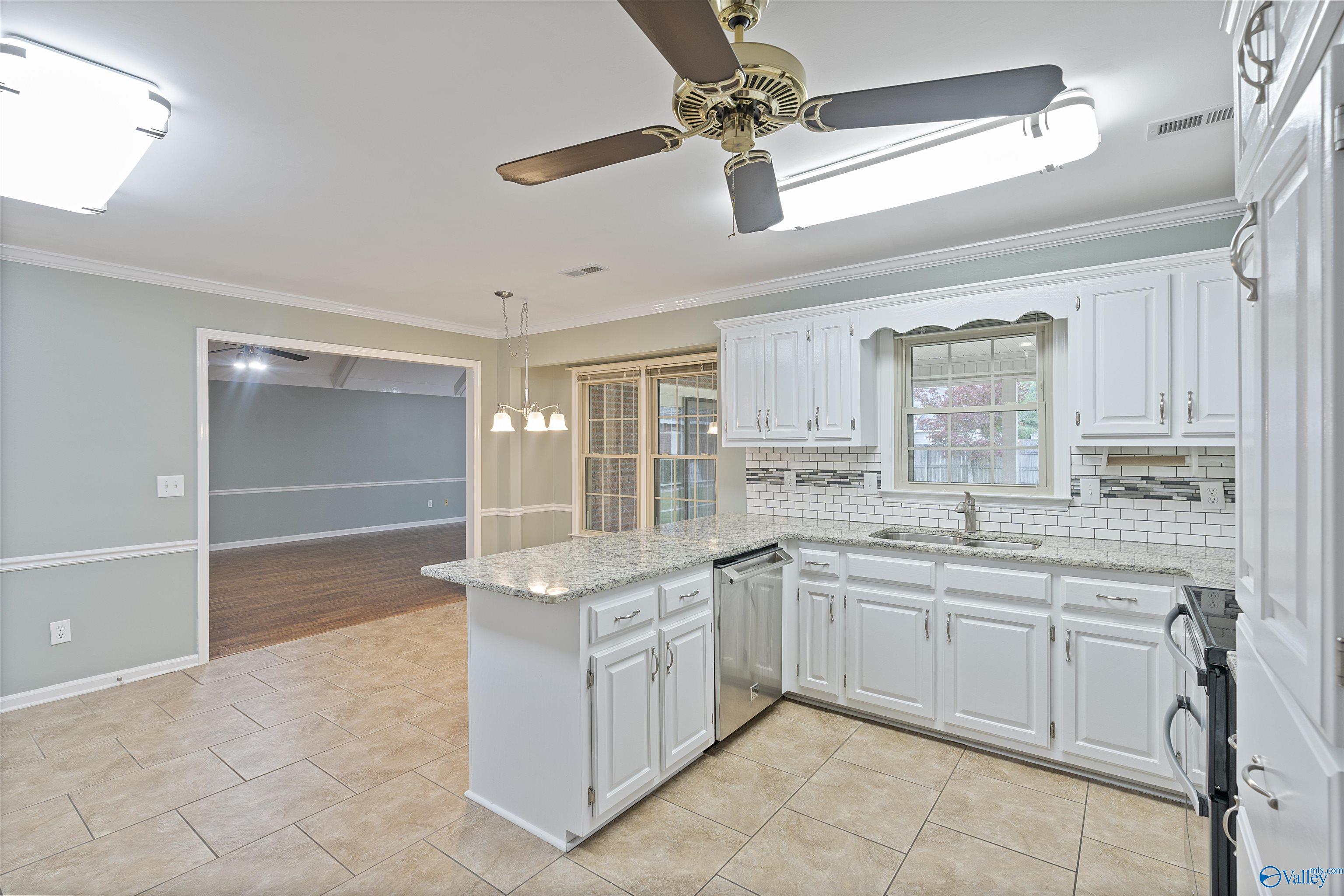 2303 Chatam Avenue, Decatur, Alabama image 10