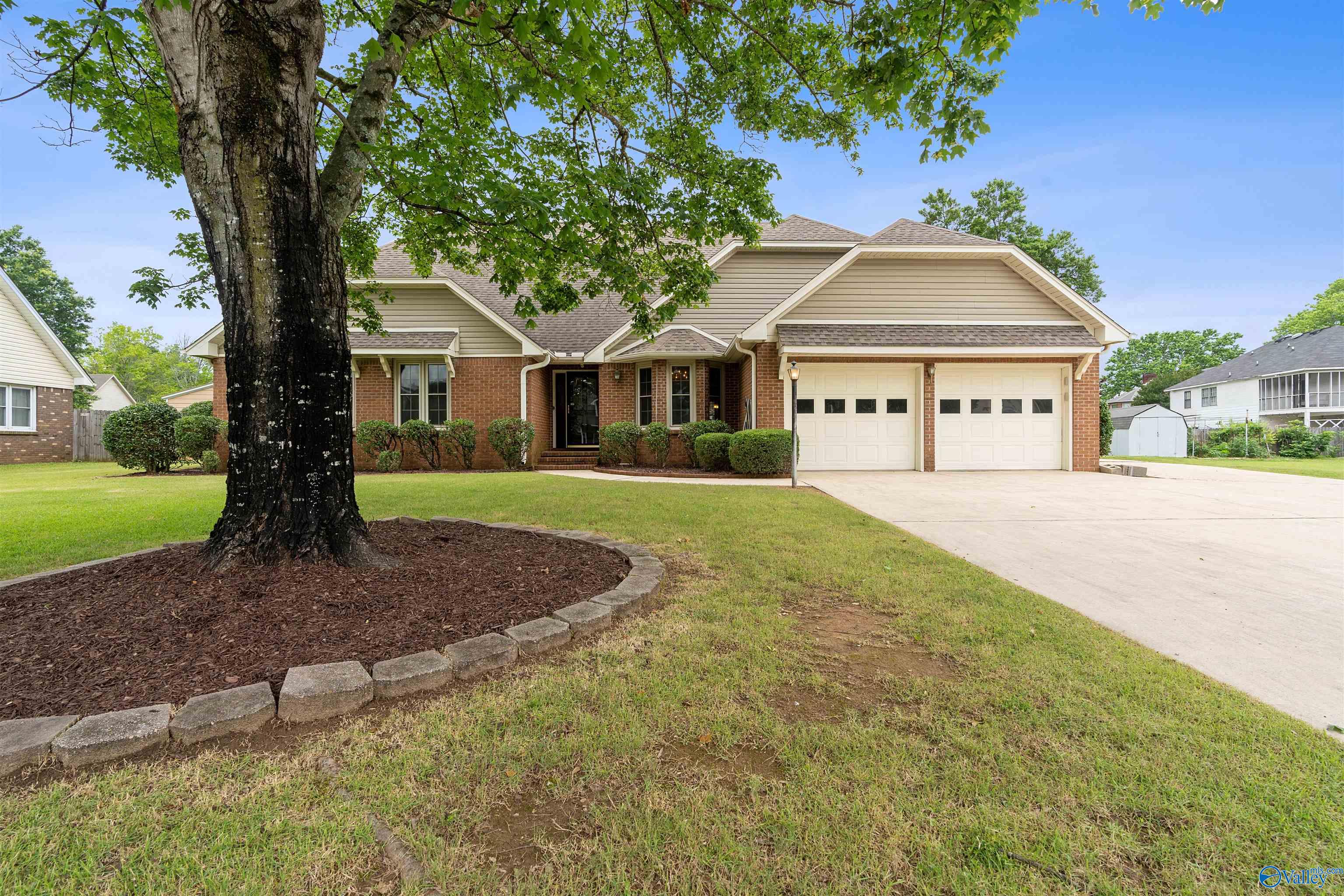 2303 Chatam Avenue, Decatur, Alabama image 1