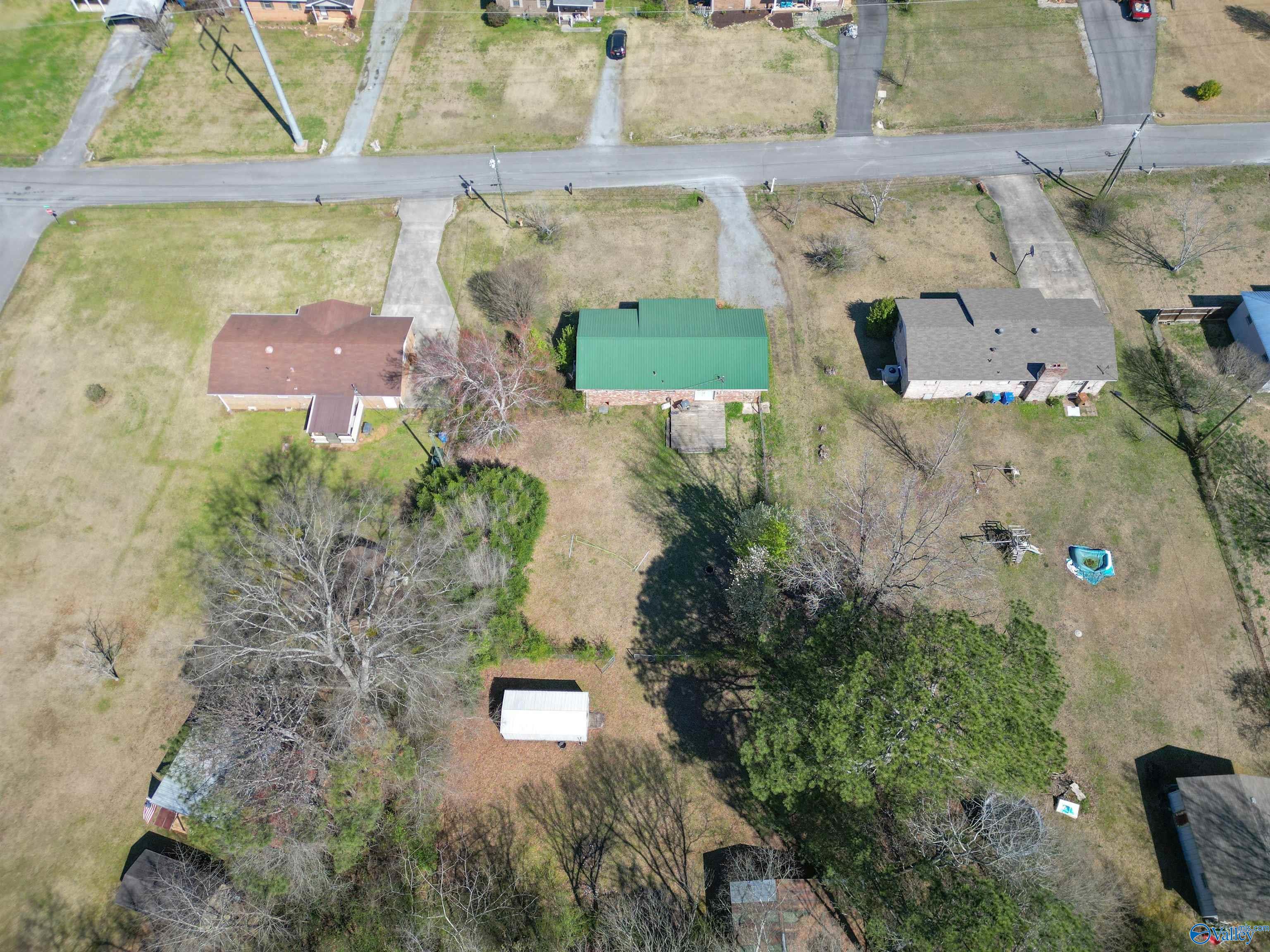 1608 Woodview Drive, Hartselle, Alabama image 18