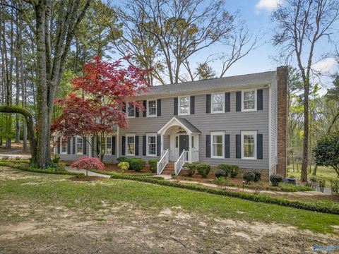 Homes For Sale - 106 Ferndale Street<br/> Albertville, AL 35950