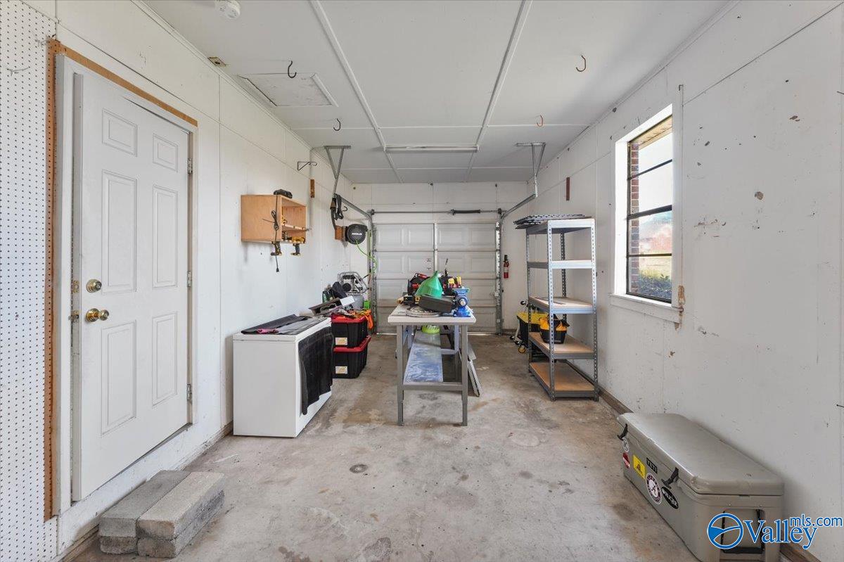 Union Grove, Alabama 35175, United States, 3 Bedrooms Bedrooms, ,2 BathroomsBathrooms,Residential,Active,252125