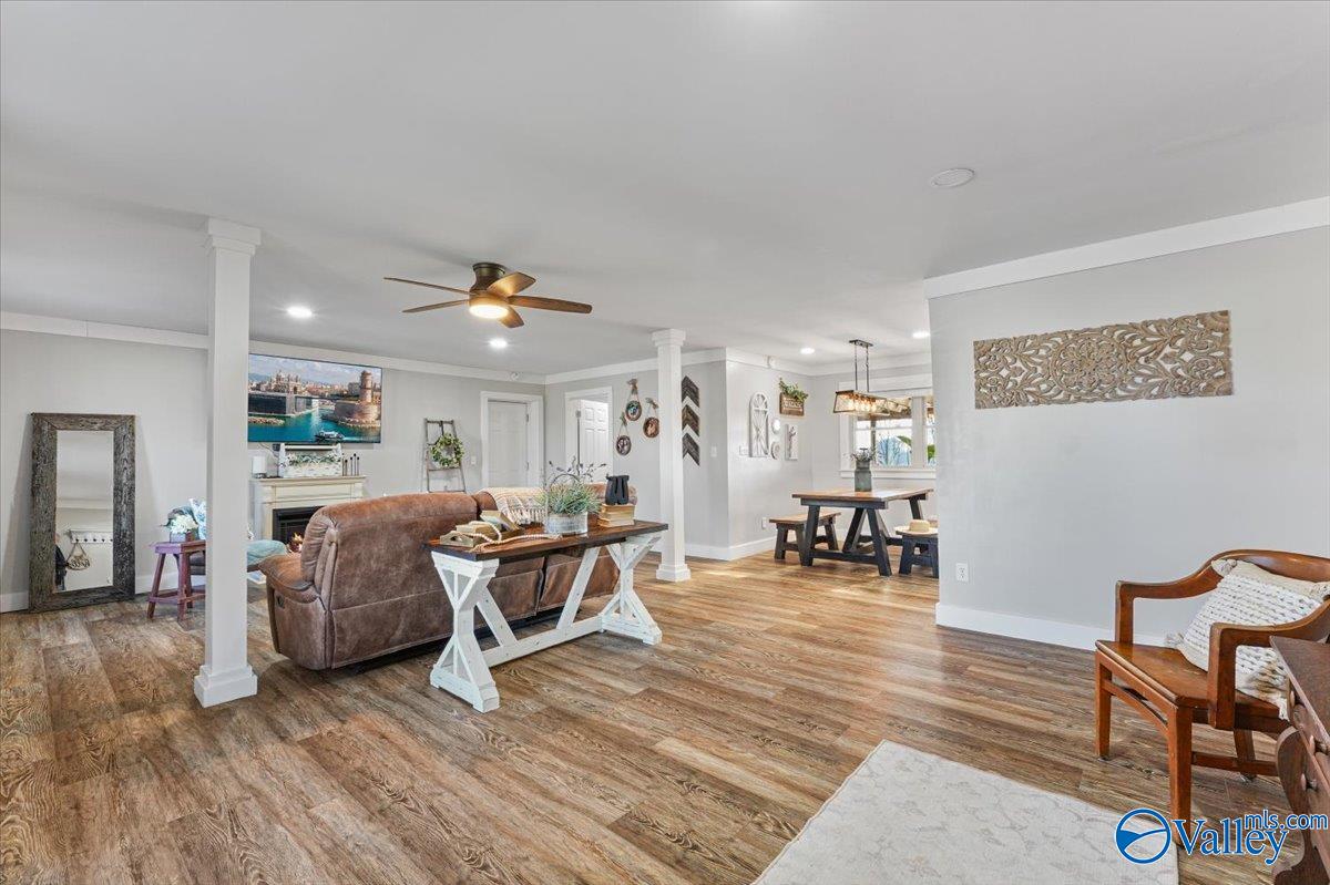 Union Grove, Alabama 35175, United States, 3 Bedrooms Bedrooms, ,2 BathroomsBathrooms,Residential,Active,252125