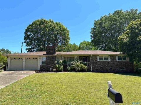 Homes For Sale - 206 Skidmore Drive<br/> Arab, AL 35016
