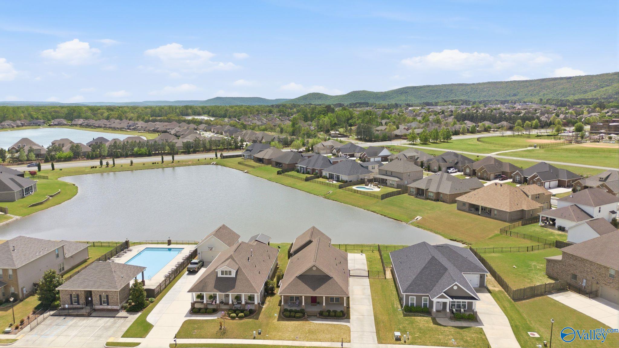 4406 Lake Willow Blvd SE