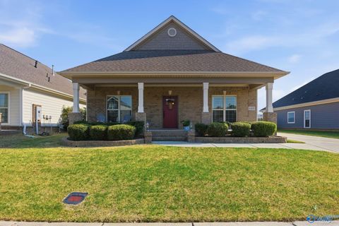 Homes For Sale - 4406 Lake Willow Blvd<br/> Owens Cross Roads, AL 35763