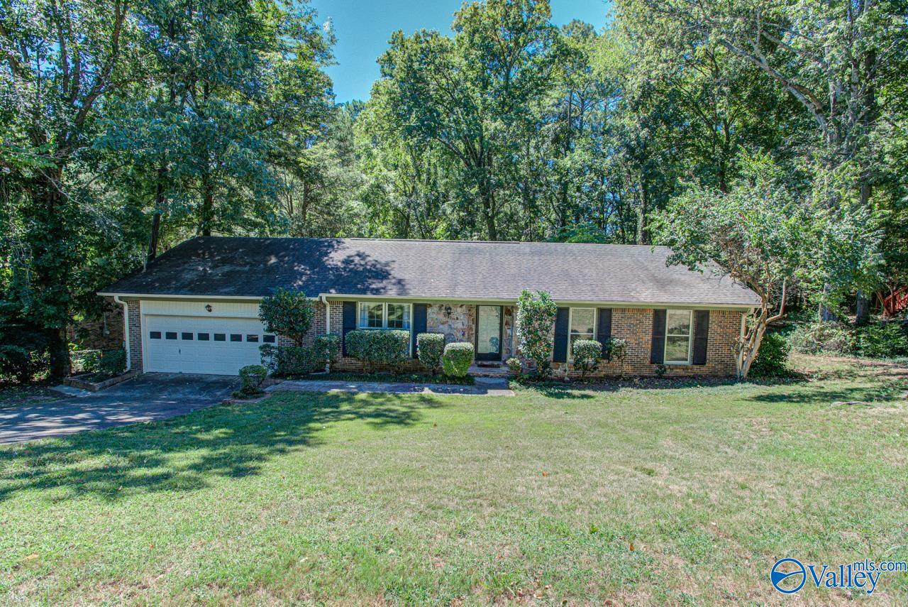 802 Forrest Heights Drive, Huntsville, Alabama image 1