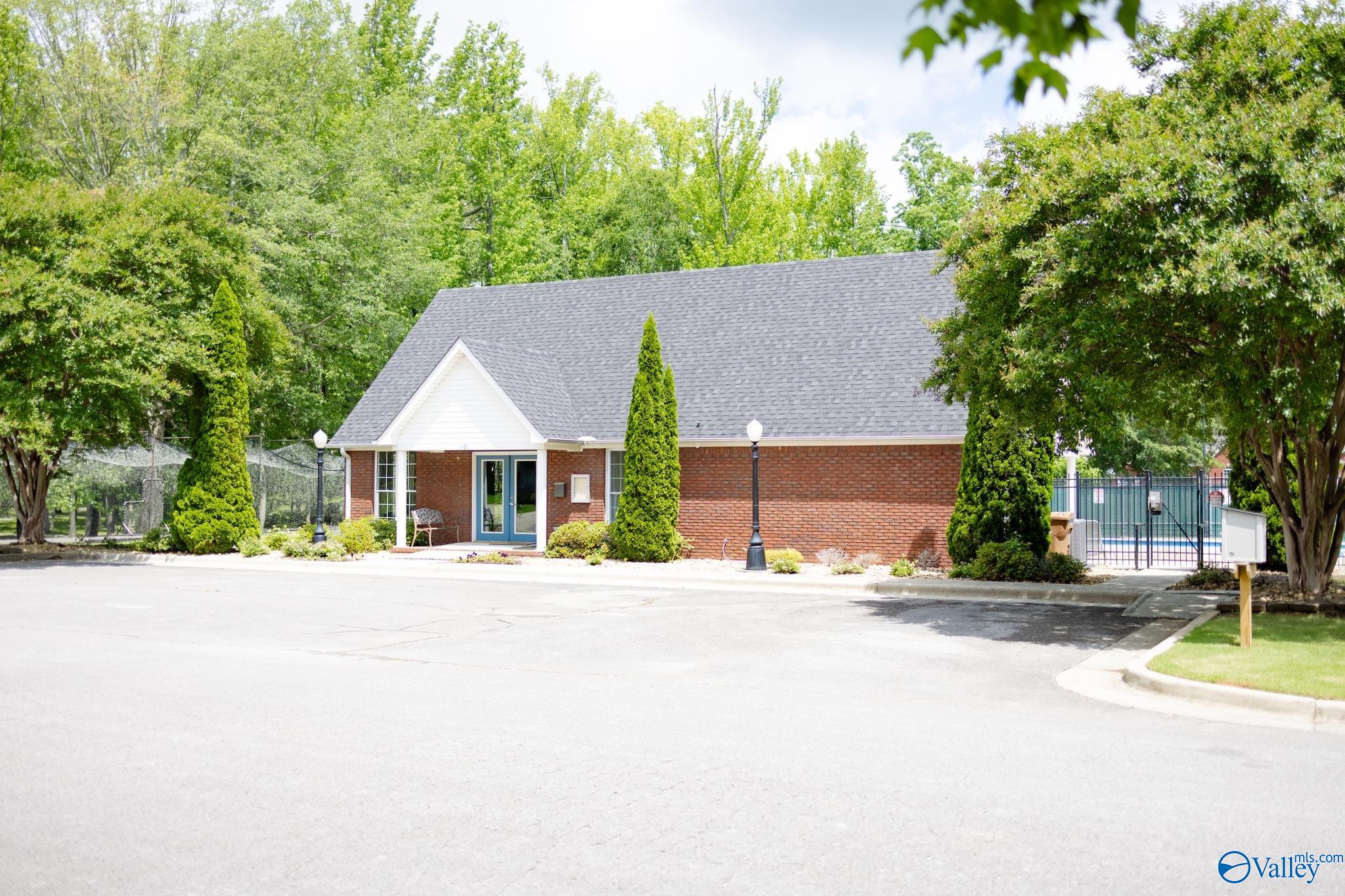 1508 Berrivine Drive, Hartselle, Alabama image 40