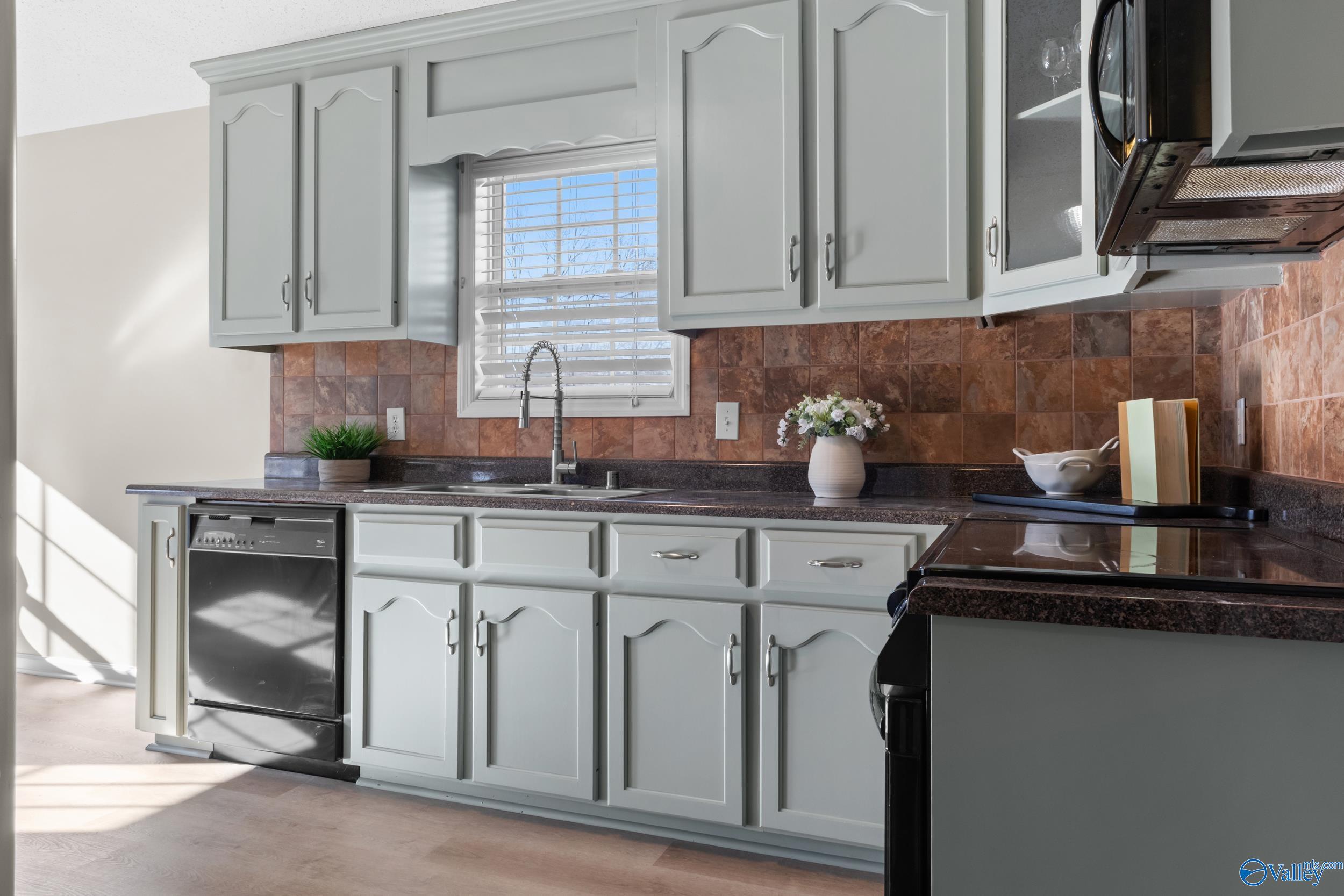 14302 Sara Beth Drive, Harvest, Alabama image 9