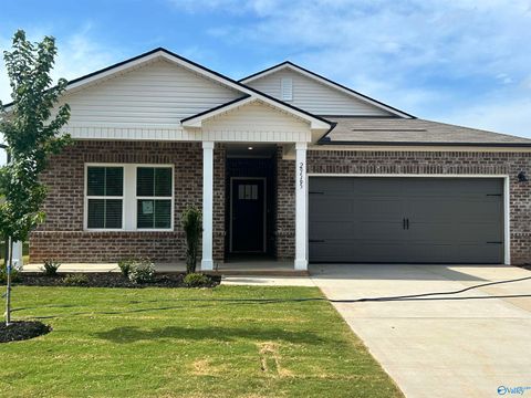 Homes For Sale - 29565 Gallows Cove<br/> Limestone County, Harvest, AL 35749