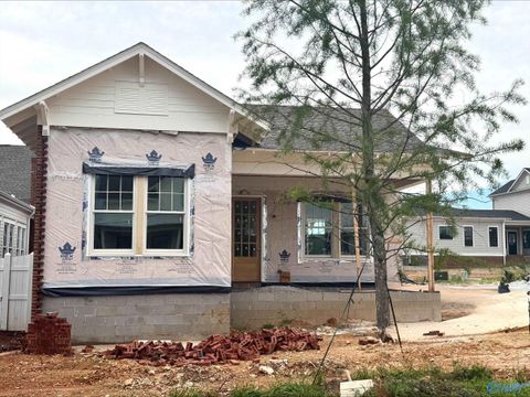 Homes For Sale - 8 Angell Street<br/> Huntsville, AL 35806