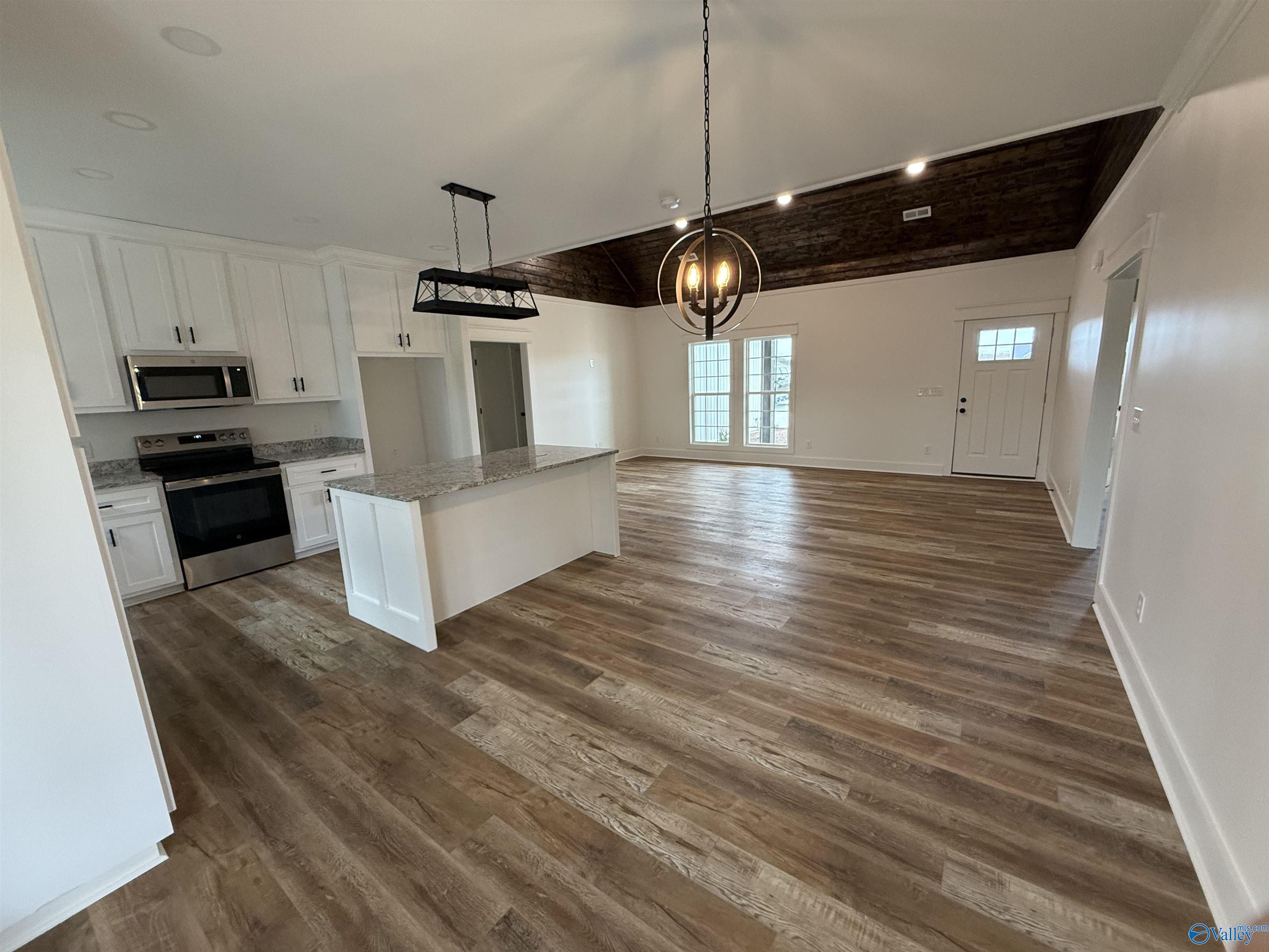 108 Carrington Lane, Albertville, Alabama image 8