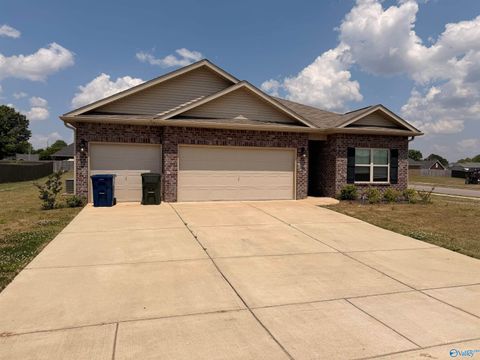 Homes For Sale - 147 Red Fox Way<br/> Meridianville, AL 35759