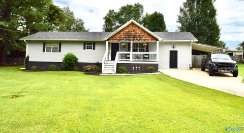 Homes For Sale - 2501 Wooden Trail<br/> Southside, AL 35907