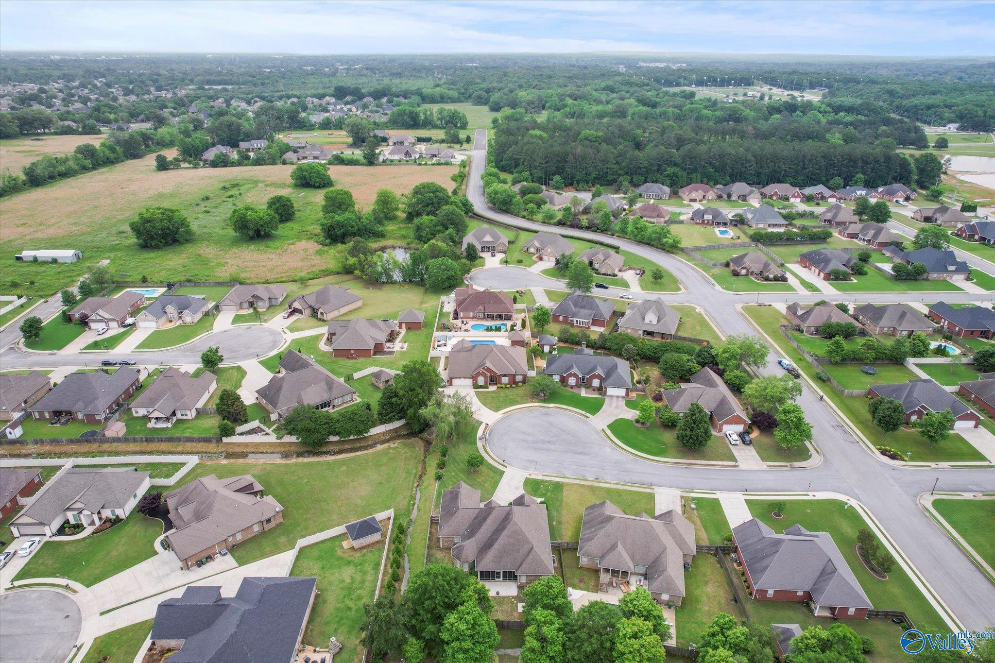 2201 Martinwood Lane, Decatur, Alabama image 48