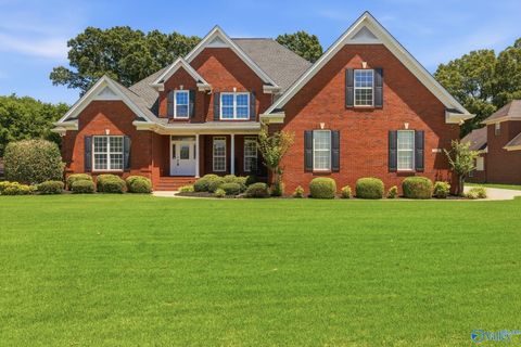Homes For Sale - 2018 Englewood Place<br/> Decatur, AL 35603