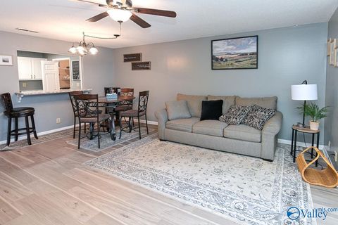 Condo For Sale - 4967 Seven Pine Circle #4967<br/> Huntsville, AL 35816