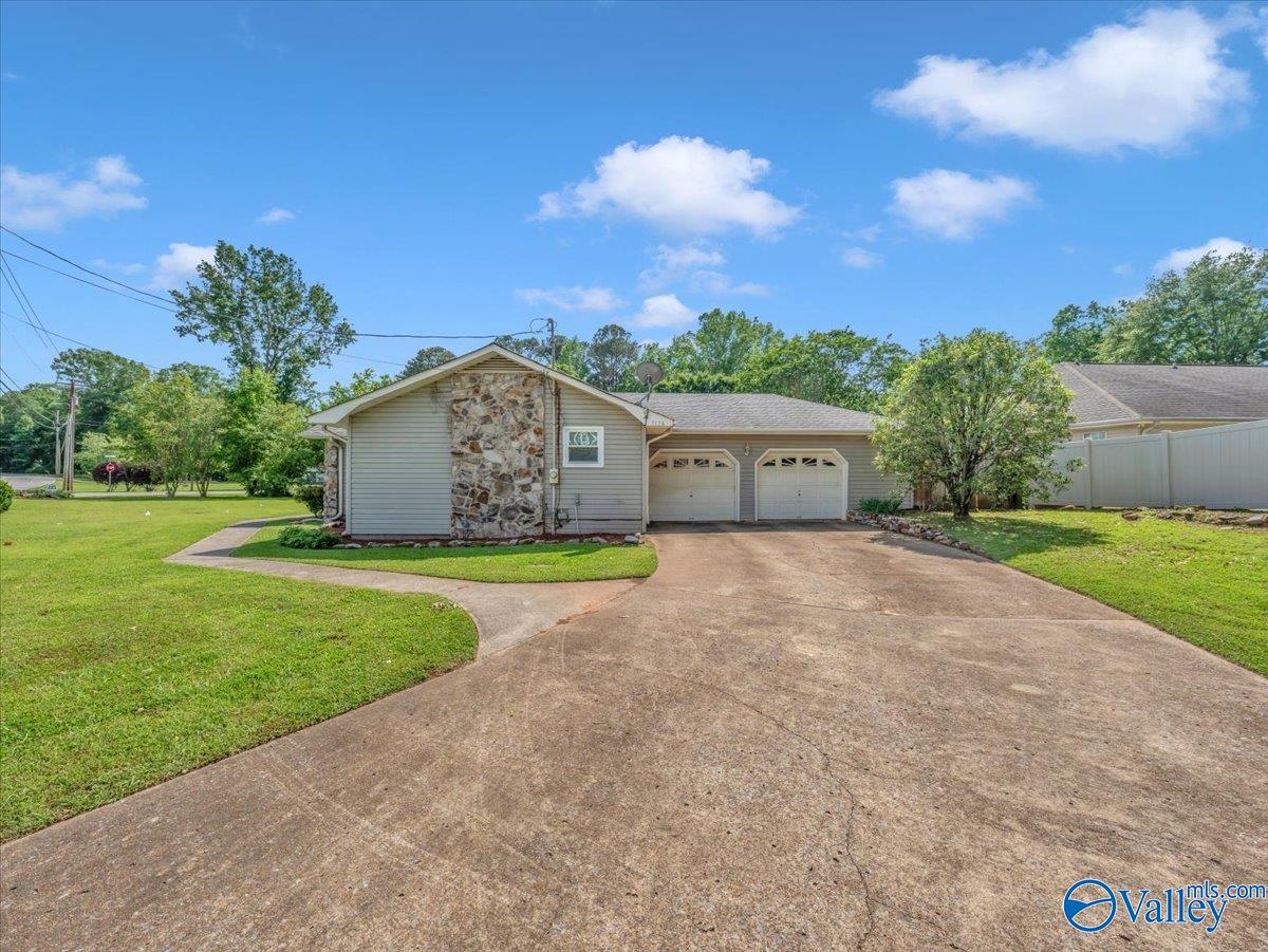 5116 Spring Creek Drive, Guntersville, Alabama image 27