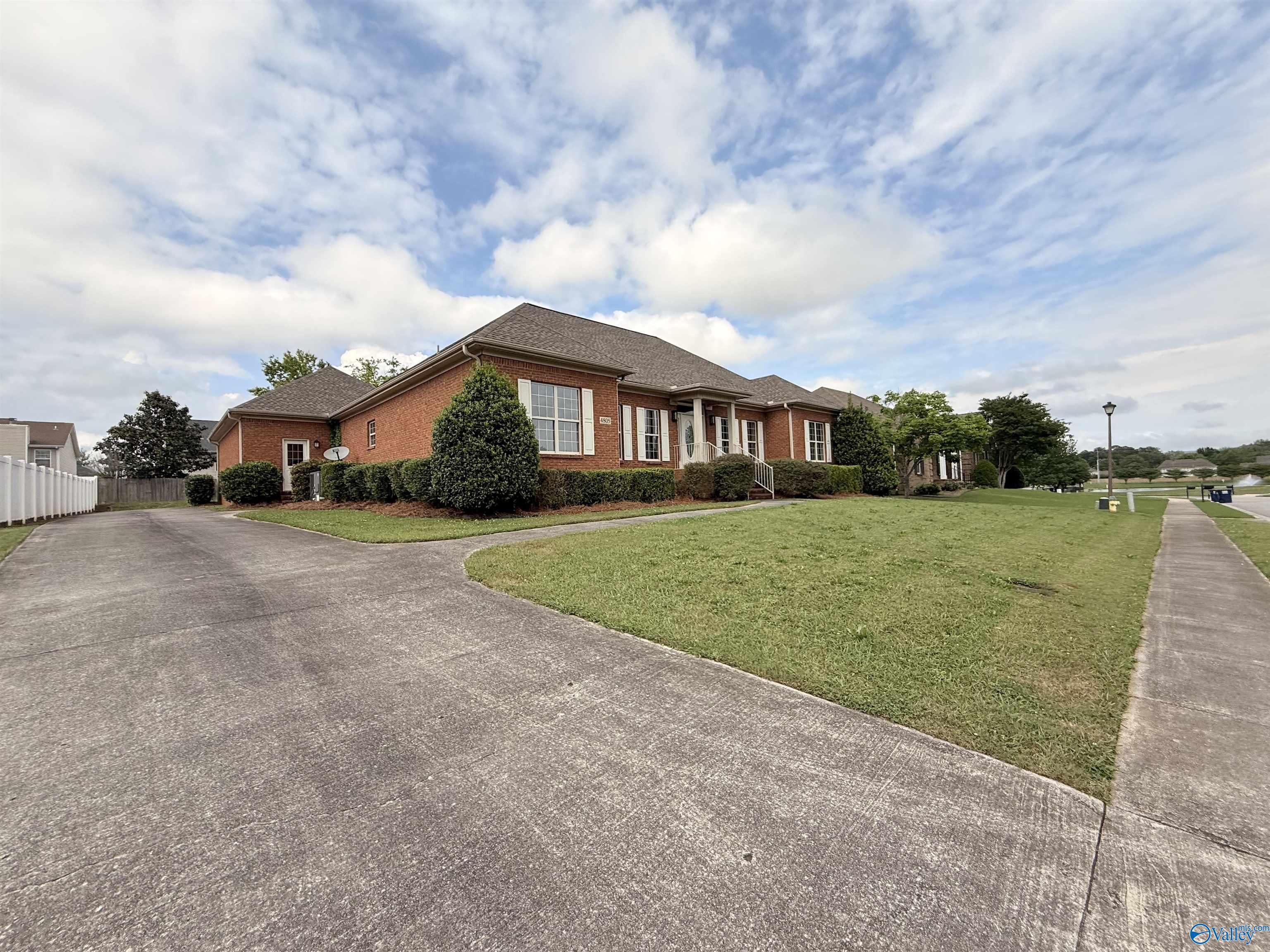 4805 Saddle Ridge Drive, Owens Cross Roads, Alabama image 8