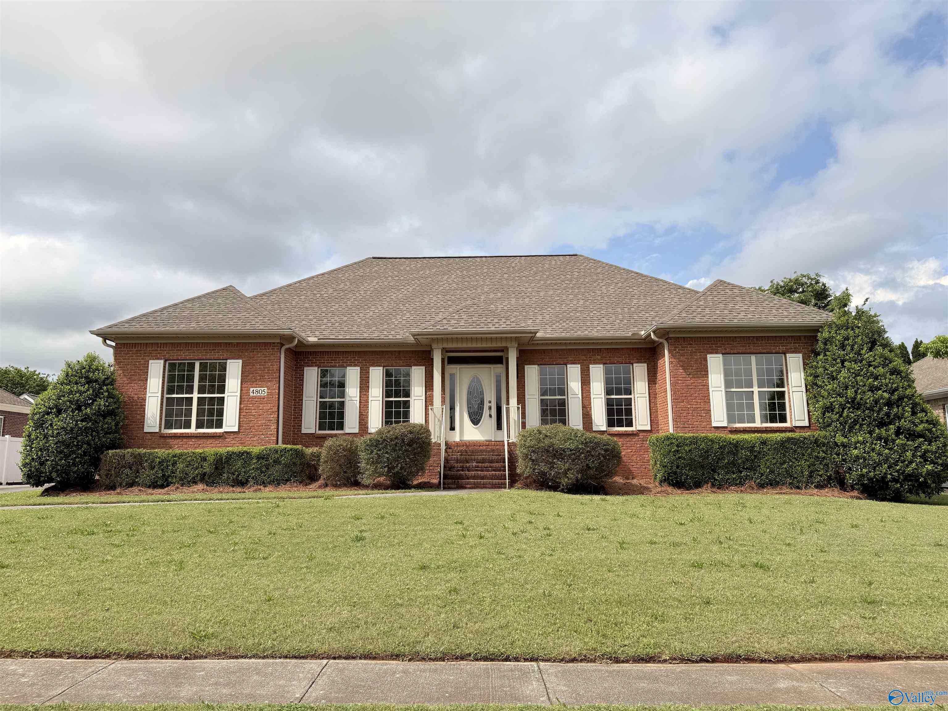 4805 Saddle Ridge Drive, Owens Cross Roads, Alabama image 1