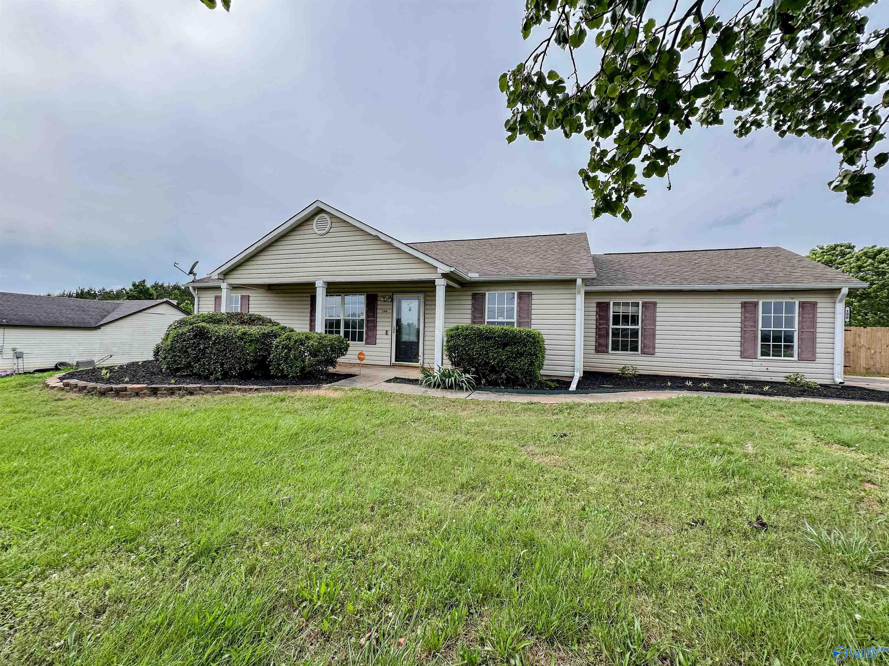 100 Meadow Green Drive, New Market, Alabama image 3