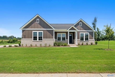Homes For Sale - 205 Applewood Court<br/> Madison County, Huntsville, AL 35811