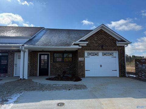 Townhouse For Sale - 26428 Breakers Circle<br/> Limestone County, Athens, AL 35613