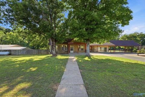 Homes For Sale - 350 County Road 125<br/> Lauderdale County, Rogersville, AL 35652